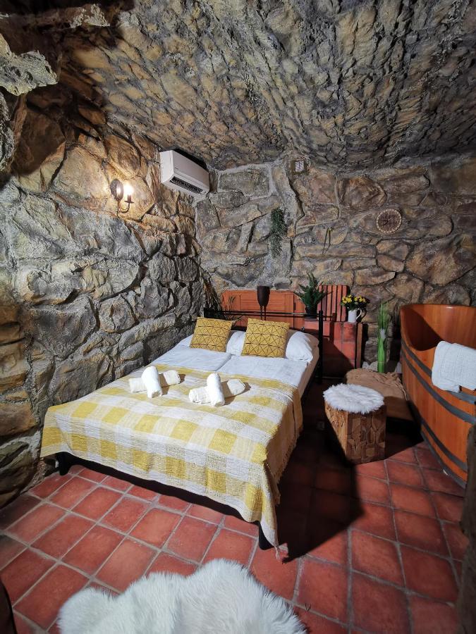 Hotel U Cisare Iii. Mělník Exteriör bild