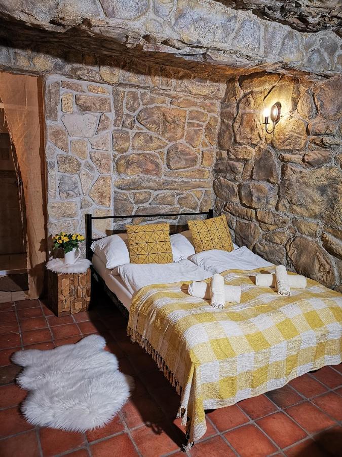 Hotel U Cisare Iii. Mělník Exteriör bild