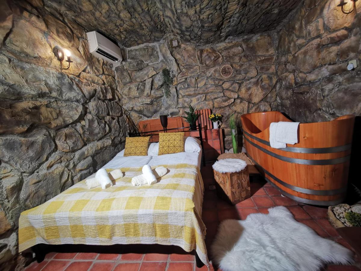 Hotel U Cisare Iii. Mělník Exteriör bild