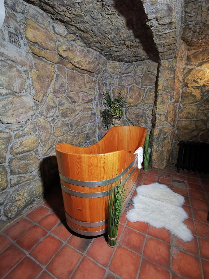Hotel U Cisare Iii. Mělník Exteriör bild